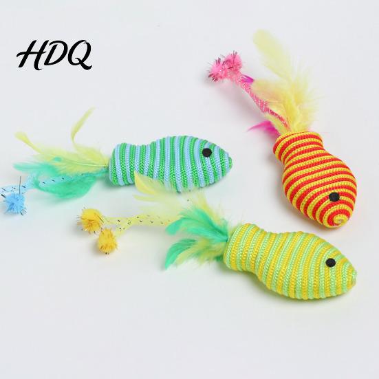 Interactive Cat Toy Fish Shape Toy Cotton Rope Lightweight with Hose Bite-resistant Feather Tassel Design Wear-Resistant Scratch-Resistant Relieves