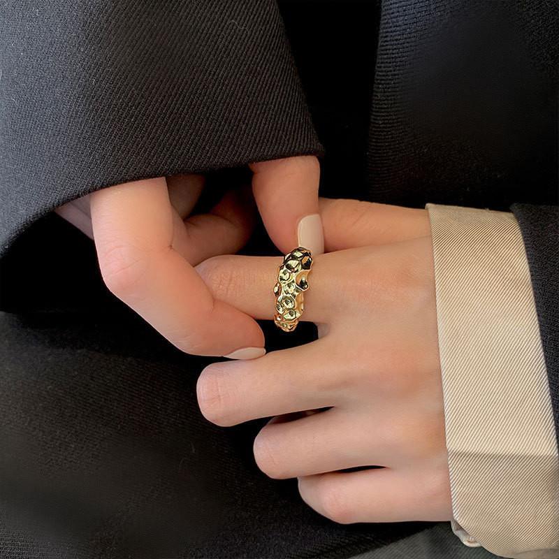 Elegant Korean Style Geometric Hollow Design Ring For Women Perfect For Fashion Enthusiasts