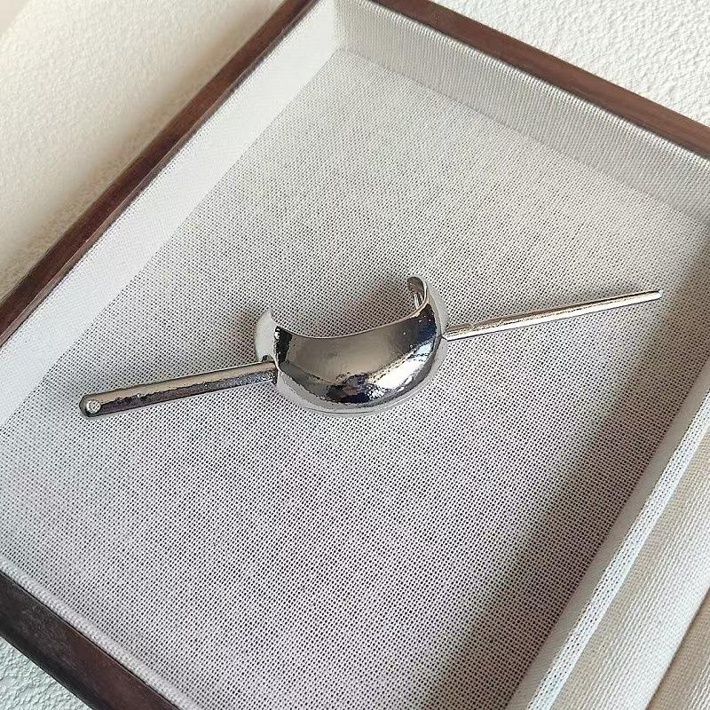 1pc Chinese Silver Curved Crescent Shaped Hairpin Women High-end Feel Featuring Simple and Stylish Half Zip Hairpin Headband