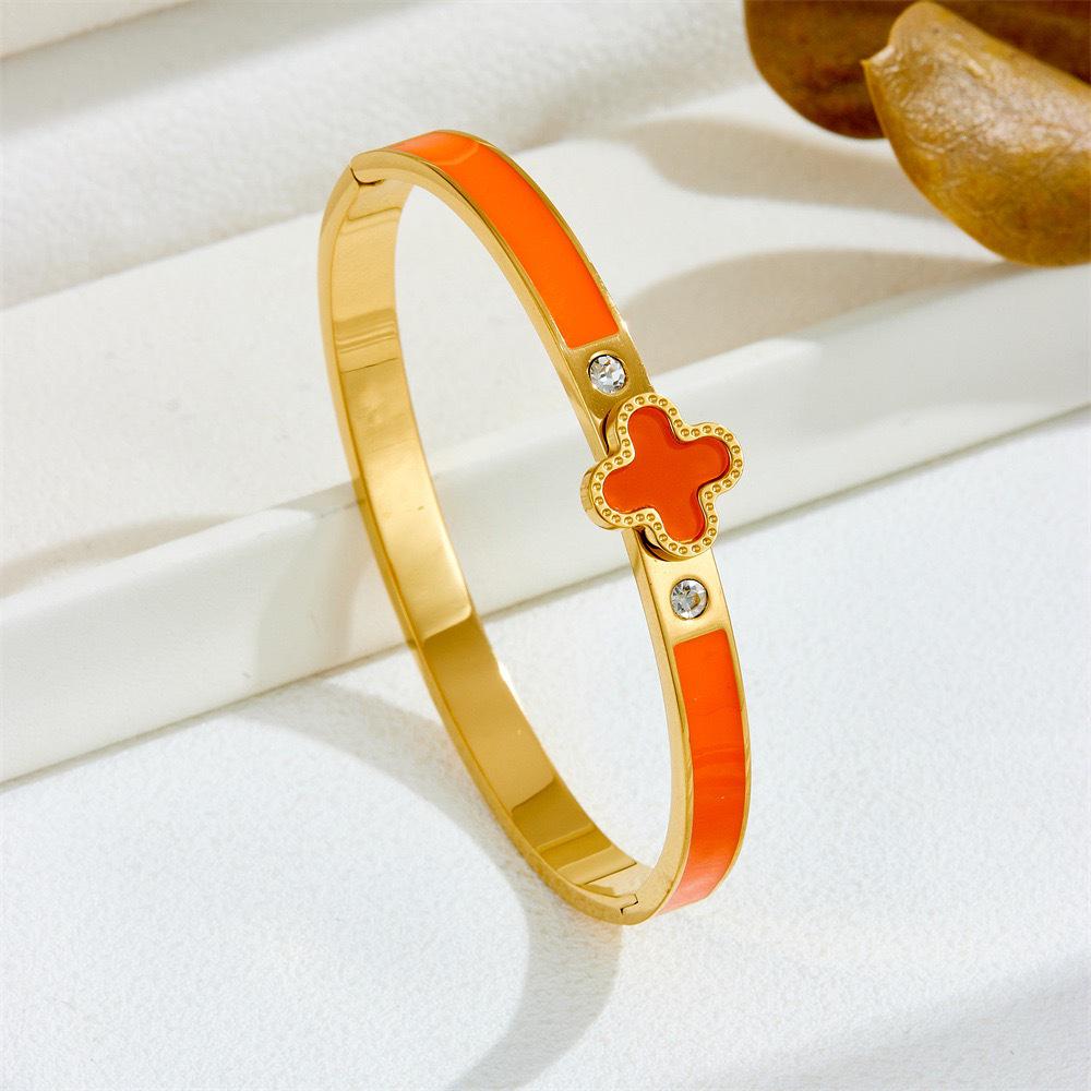 Bransoletka Czterolistna Koniczyna ze Stali Tytanowej i Cyrkonii z Wysokiej Jakości Emalią Epoksydową