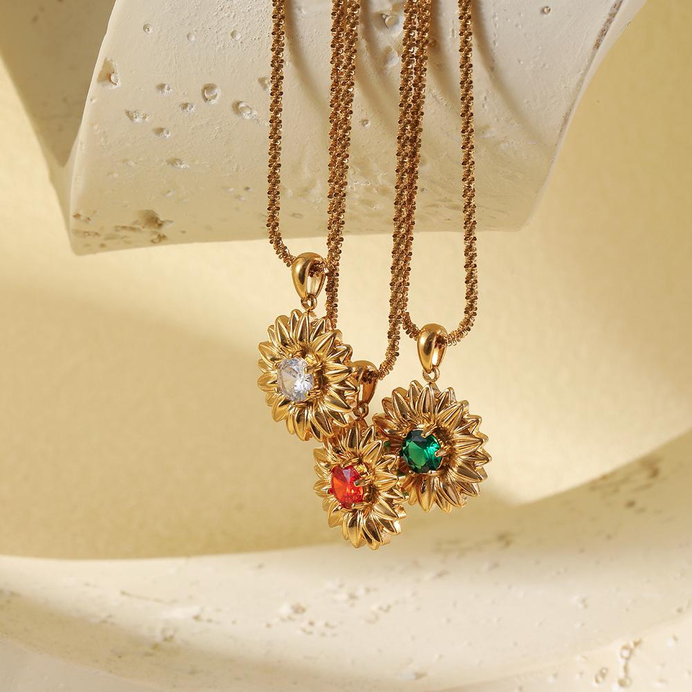 Vintage Stainless Steel Sunflower Pendant Necklace for Women Delicate 18K Gold Plated Zircon Flower Charm Necklaces Boho Jewelry