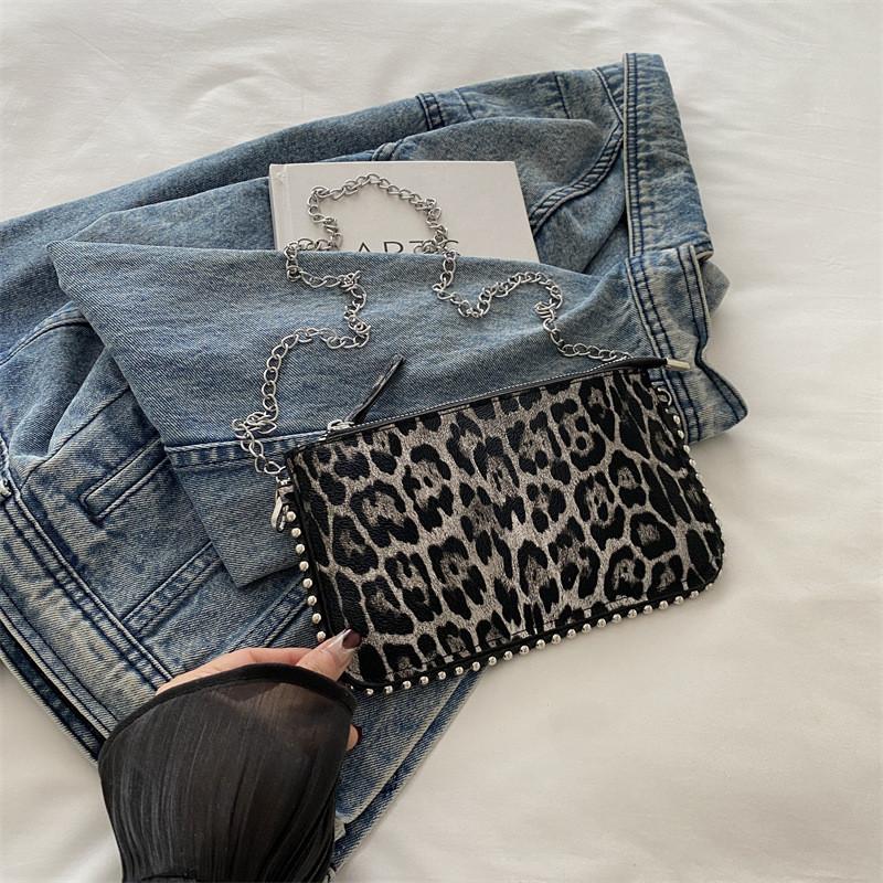 

Trendy Black And Brown Canvas Handbag Stylish Shoulder Bag For Women 2024