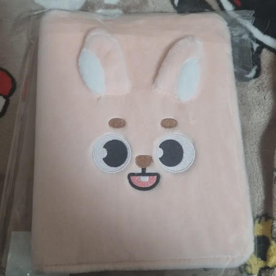 

DAY6 Denimals Pilki Binder без фокуса