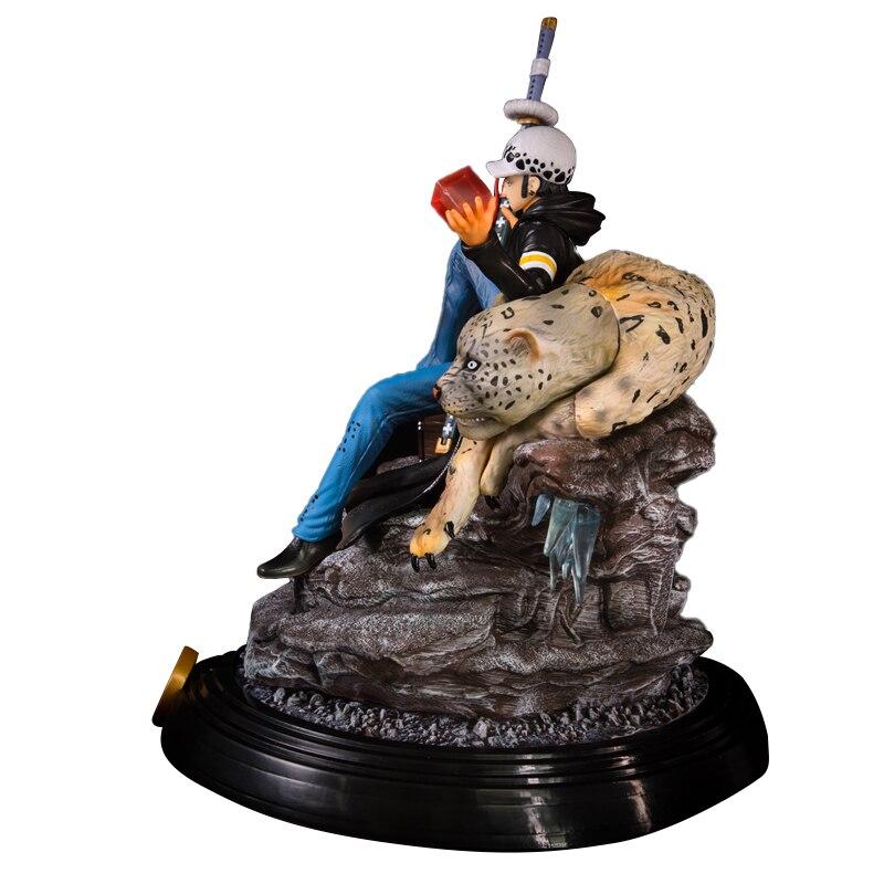 One Piece Action Figure Anime Trafalgar Law Snow Leopard Pvc Model Collection Toy Scene Statue Oversize Desktop Decoration