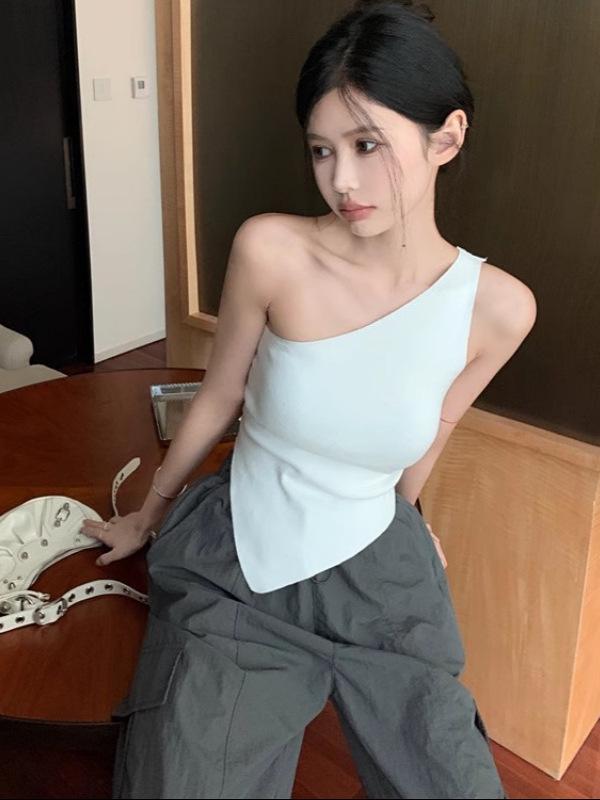 Pure Desire Spicy Girl One-Shoulder Irregular Sleeveless Tank Top - Summer Slimming Inner Wear for Women