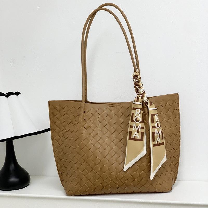 2026 New Leather Women's Bag Woven Tote Bucket Bag Shopping Bag Large Capacity Shoulder Lower Bag