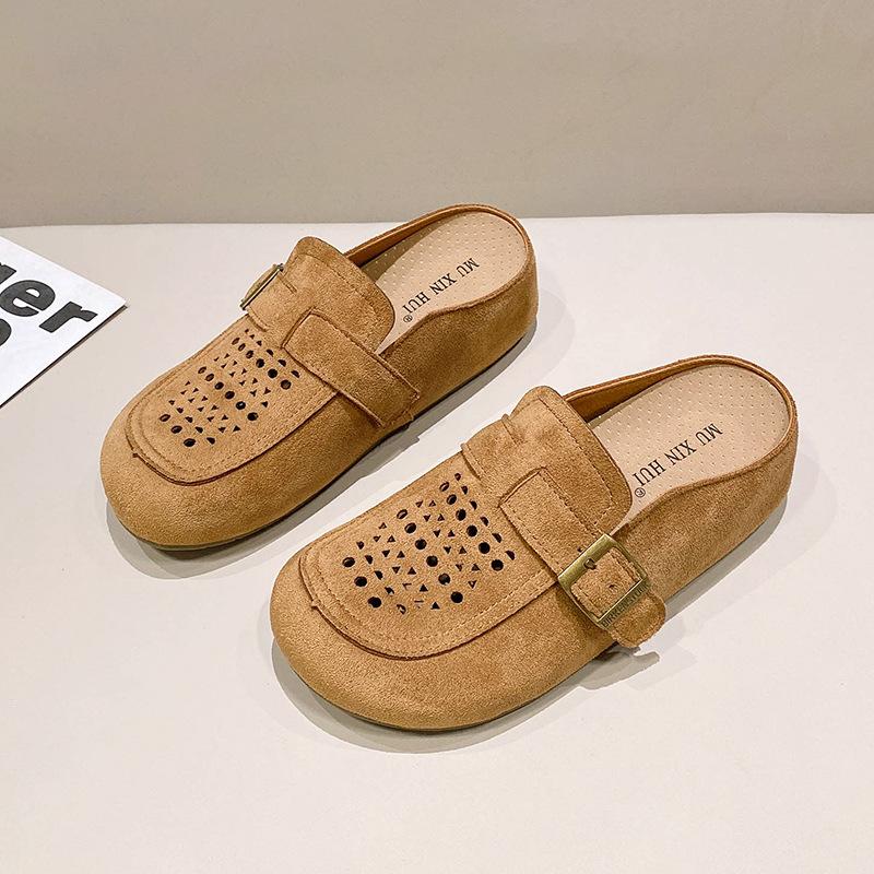 

2025 new flat heel non-slip middle-aged mother bag head slippers imitation leather middle heel breathable hole shoes outer wear women s drag 40 верблюд