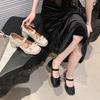Französische Schleife eckige Spitze kleine Lederschuhe Damen Ein-Wort-Schnalle Rock beige Hepburn-Stil Mary Jane mittlerer Absatz Einzelne Schuhe