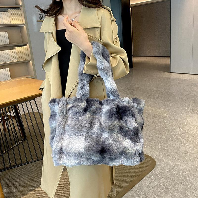 New large-capacity fashion tote bag plush contrasting color simple shoulder underarm bag handbag winter