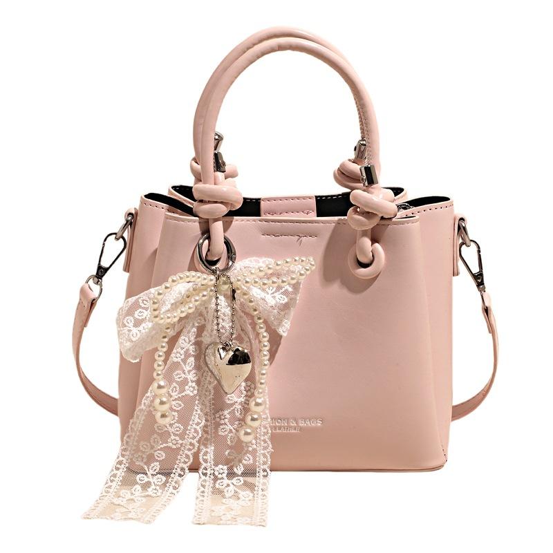 This year's new product is fashionable, simple, personalized and versatile, portable bucket bag, women's daily commuting and leisure, high-end messeng