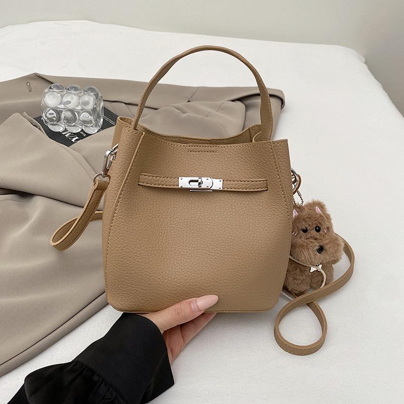 Simple Handbag, Small Carrying Bag, High Appearance Level Bucket Bag, Commuting and Casual Single-shoulder Crossbody Bag