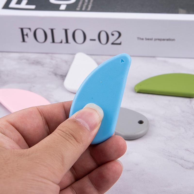 Demolizione del Deposito di Sicurezza per Manufatti del Corriere Unboxing Contiene Lame Ceramiche