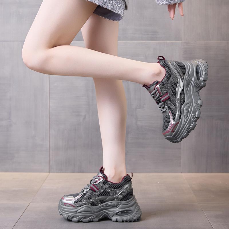 2025 Autumn New Leather Platform Dad Shoes Women's Small Height-increasing Shoes Hot Diamond Casual Sports Women's Shoes Are Popular