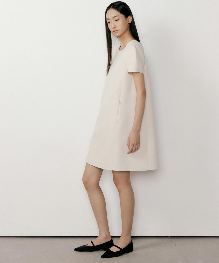 Otte Lily Minimal Ops_2Color