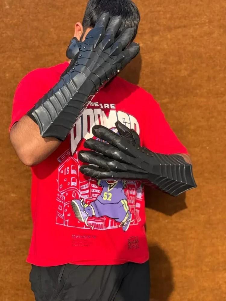 Medieval Silver Nazgul Gauntlets Unisex Steel Armor Gloves Crusader Costume