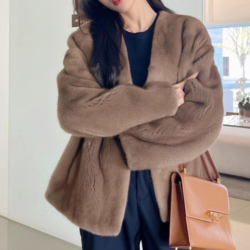 Autumn and Winter New Women Fashion Faux Fur V-neck Coat