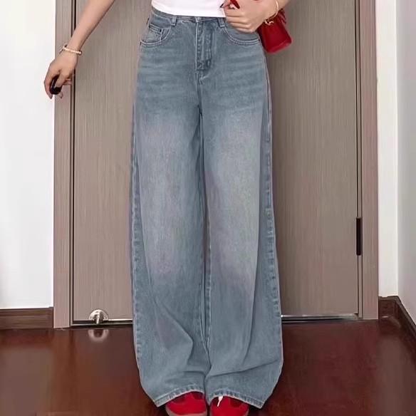 2025 Plus Size Petite Slimming Wide Leg Jeans: Loose Design for a Taller Look