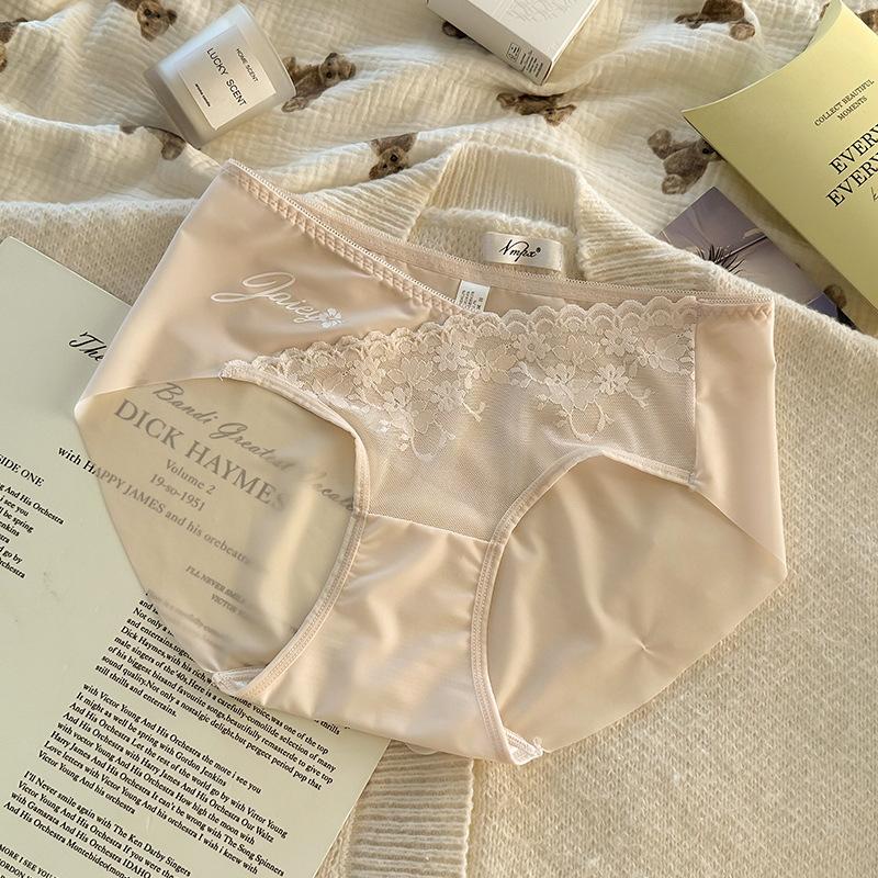 Plus Size Women's Mid Waist Lift Hip Breathable Sexy Word Mother Skin Lace Edge Pure Wind Underwear