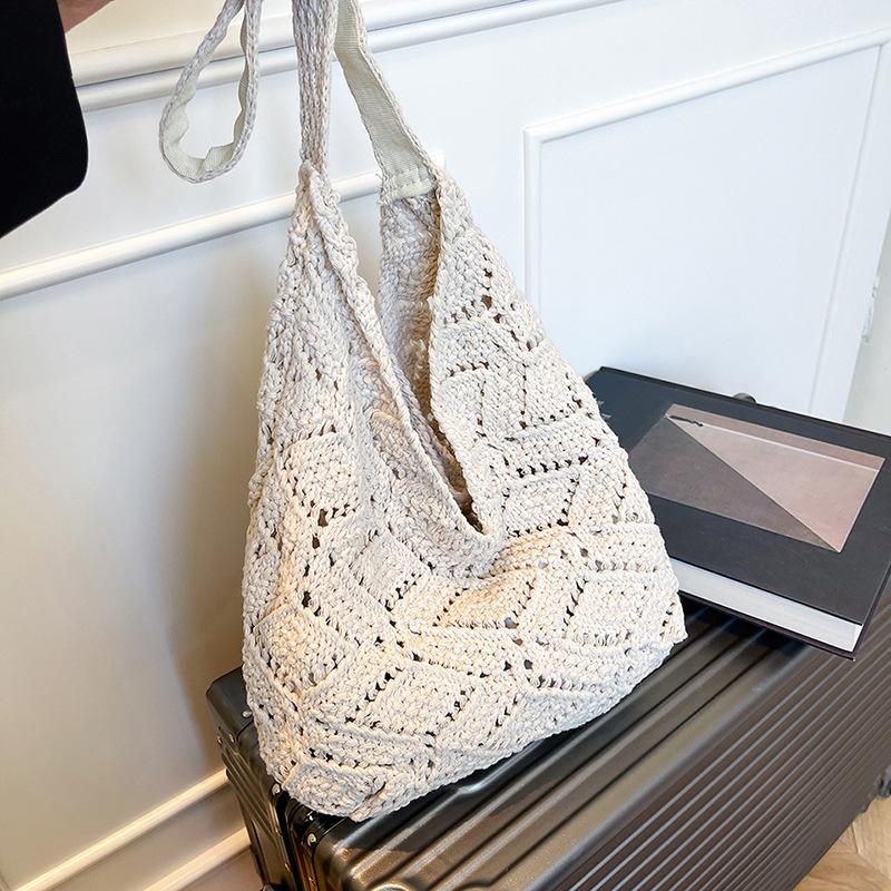 Knitted bag women s large capacity 2025 new summer versatile shoulder handwoven bag seaside vacation beach bag