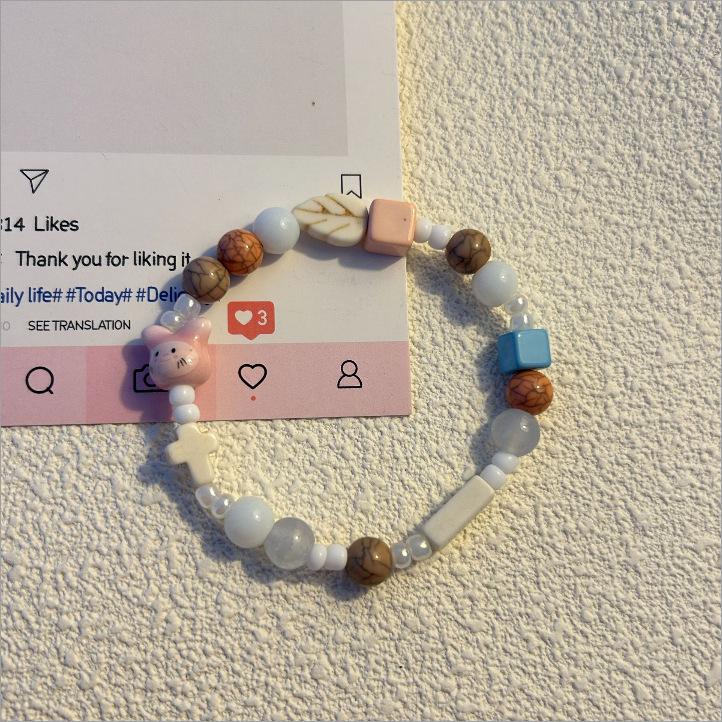 Trendy Pearl & Bead Bracelet: High-End Retro Design, Versatile for Women & Couples