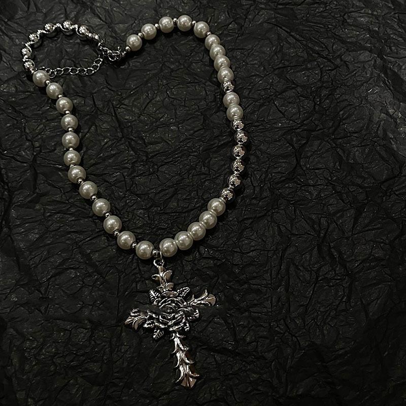 

Оригинальное многослойное ожерелье-чокер с жемчугом – уникальный дизайн для смелых и модных девушек