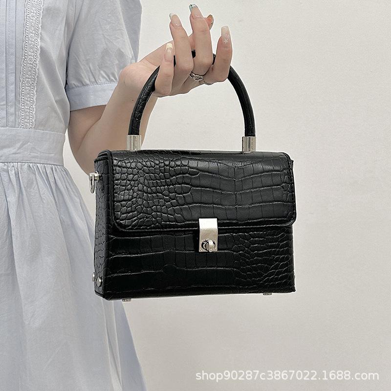 Handbag chain bag crocodile pattern small square bag summer fashion small bag women's shoulder messenger bag fresh and sweet