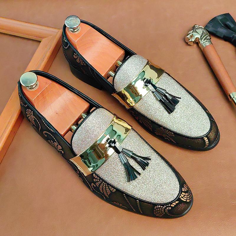 New Men's Pointed Mixed Patchwork Tassel Loafter Patent Leather Casual Shoes Male Formal Wedding Dress Homecoming Zapatos Hombre