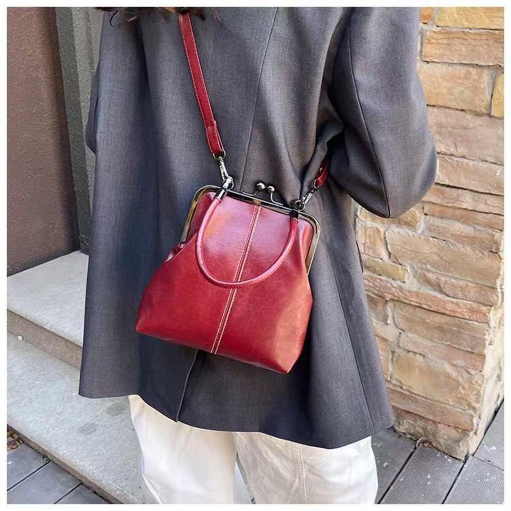 Vintage Kina-Chic Ny Stil Damehåndveske Allsidig Temperament Klips på Pendler Crossbody-veske Enkel Skulderveske