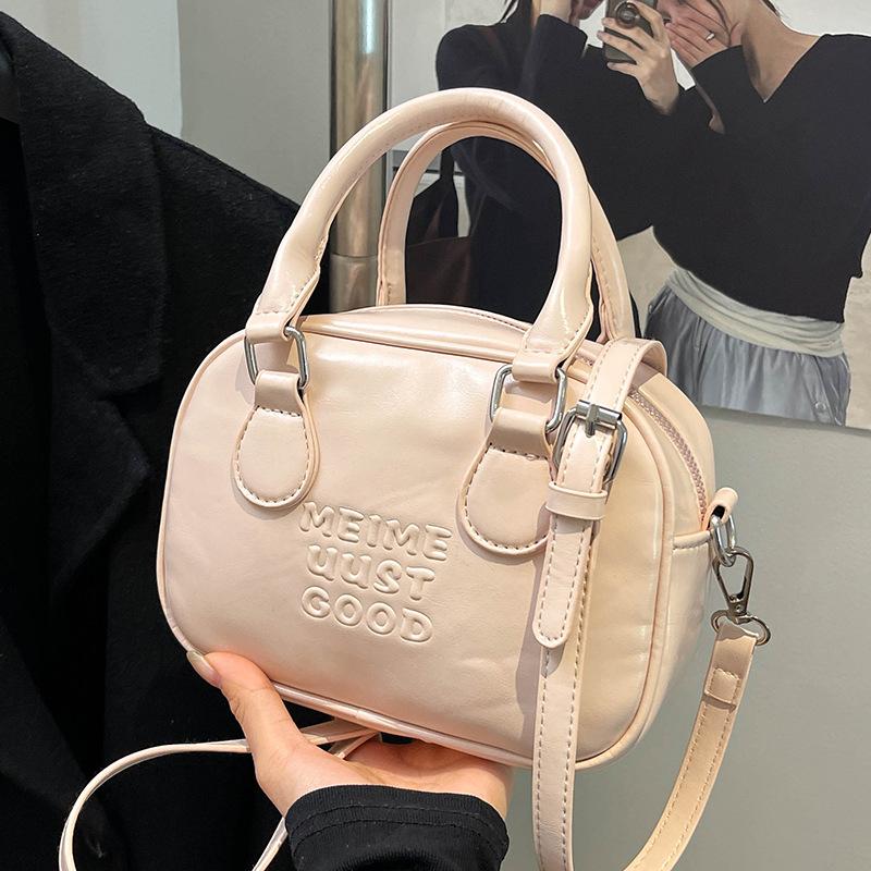 Spring and Summer Popular Korean Niche High-end Portable Bowling Bag Casual Versatile Temperament Foreign Style Messenger Women's Bag