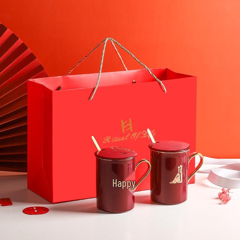 Elegant Newlywed Ceramic Mug Set - Luxurious Gift Boxed Pair