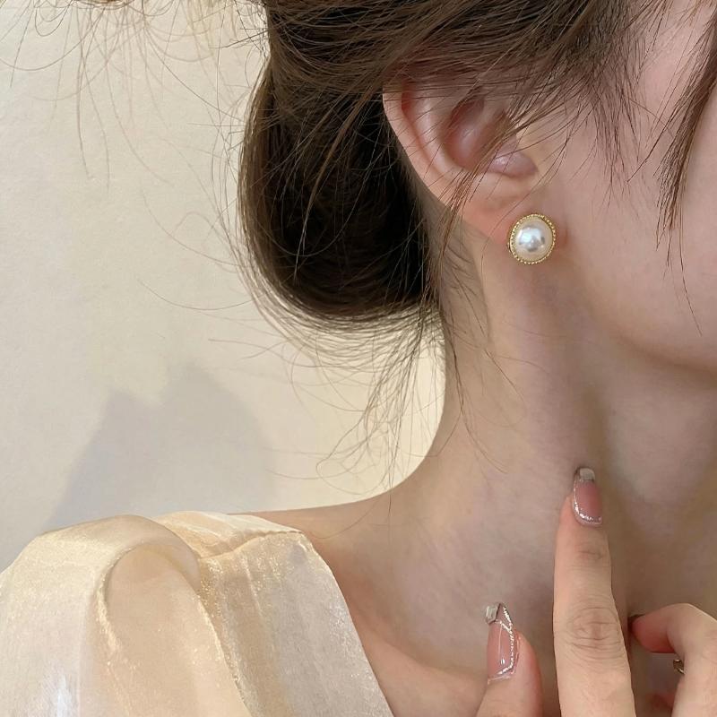 2Pcs Brides Wedding Designer Jewelry Gifts Retro Gold Color Geometry Trim Edge Imitation Pearl Piercing Stud Earrings For Women