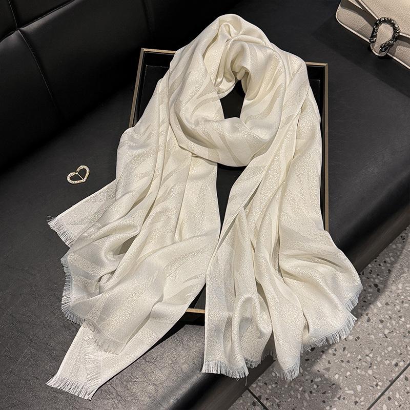Moda Primavera ed Estate Sciarpa di Seta di Alta Gamma Stampa Sciarpa Antipolvere Sciarpa da Donna Sciarpa in Filato di Seta Dorata Cotone Tencel Sciarpa
