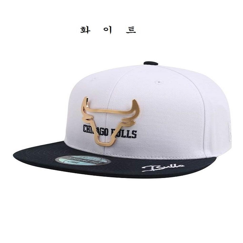 [NBA] CHI Bulls Outline Metal High Flat Snapback N245AP614P