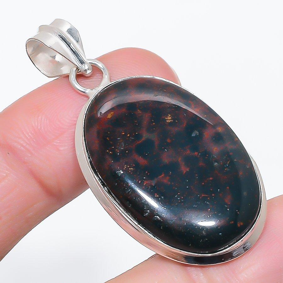 

Натуральный камень гелиотроп, серебро 925 пробы, ювелирная подвеска 1,93 k2W16