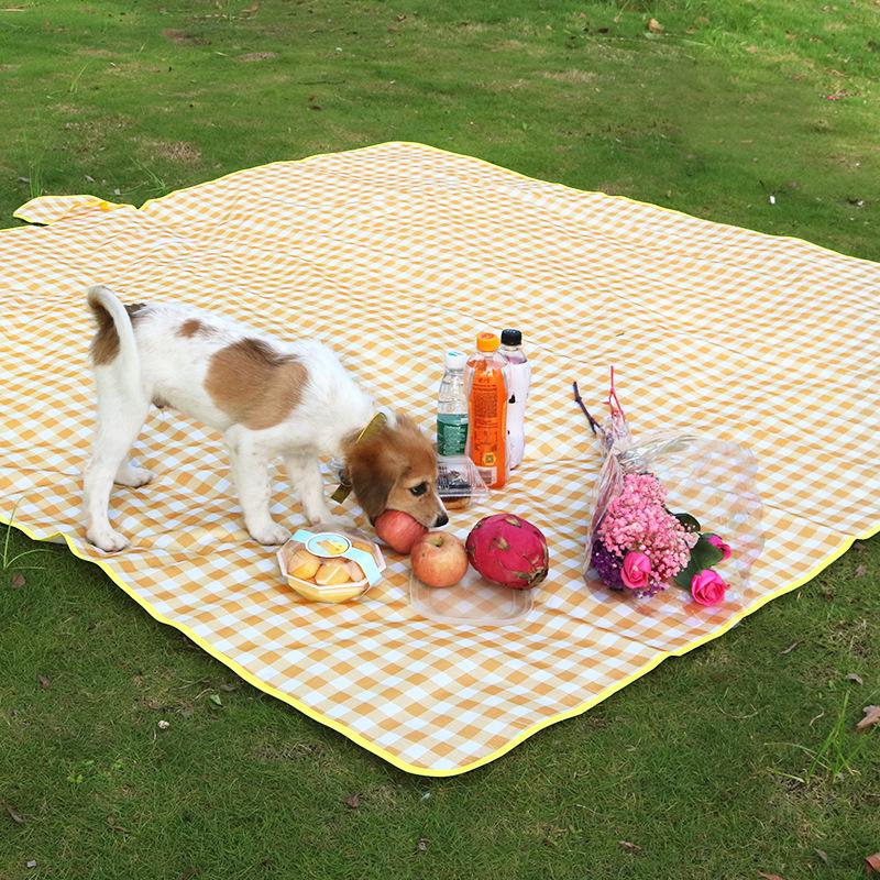 Easy To Clean Picnic Mat with Thickened Oxford Cloth Outdoor Camping Moisture-proof Mat Wear Resistant Portable Activity Pad Park Lawn Camping Carpet