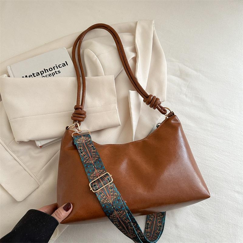 

Высококачественная сумка большой вместимости женская сумка 2025 новая весенняя на плечо подмышку нишевая модная сумка-мессенджер тоут коричневый