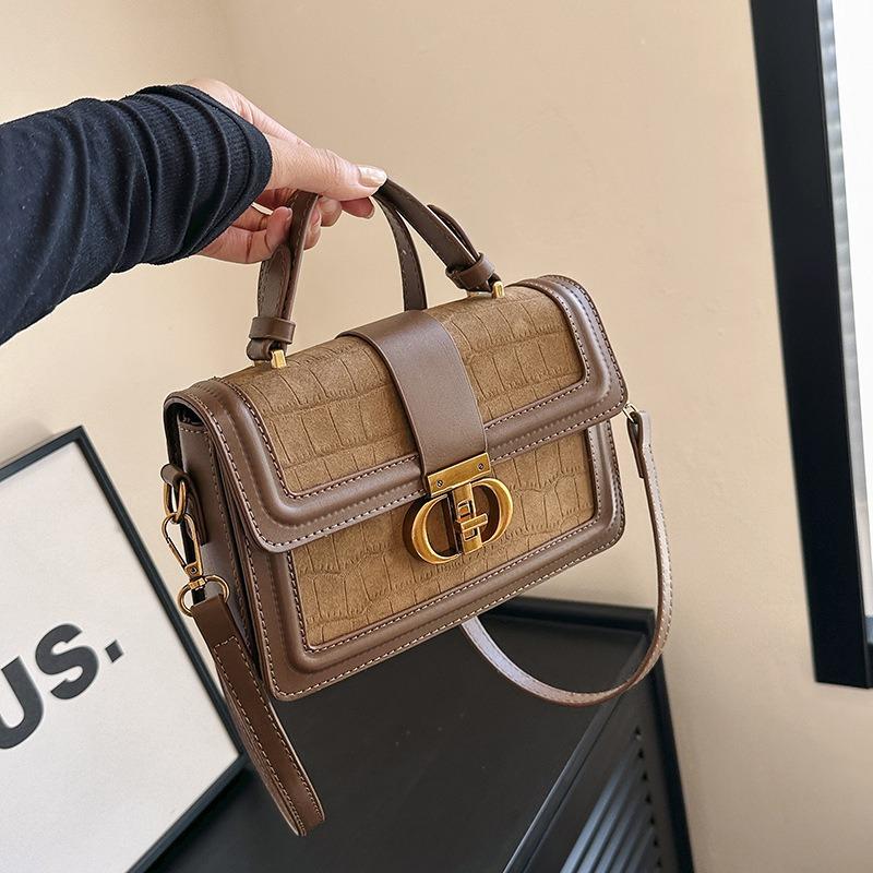 Today's Popular New Retro Portable Small Square Bag, High-end Texture Niche Design, Light Luxury Shoulder Bag.