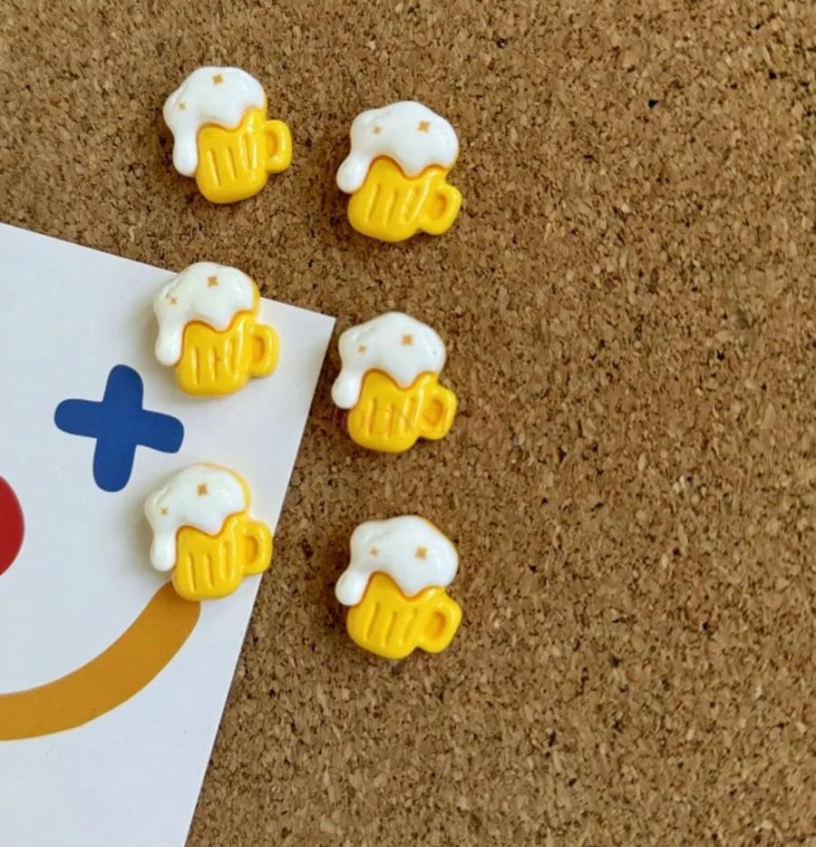 

6pcs Cute yellow beer mug, pushpin, cork nail, felt board, message nail, painting, office stationery, classroom board China Mainland