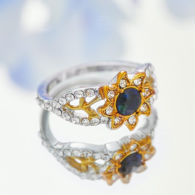 Huajie Women's Two Tone Sun Flower Shape Rings New Ring Inlaid Brilliant Zirconia Delicate Female Fashion Tide