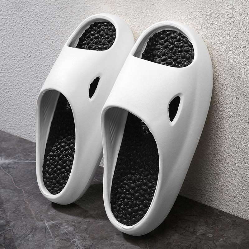 Fashion Sandals men's new slippers Beach men's shoes large size sandals garden shoes winter slippers for men