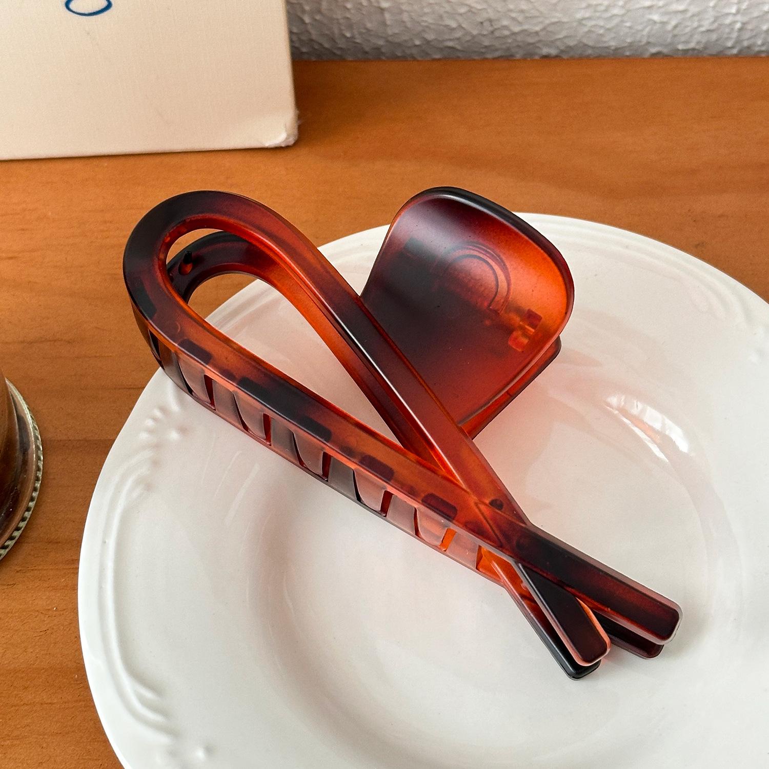 

Classic Timeless And Hair Claw Clip In Fashionable Colors Ideal For Updos Womens Caramel12cm