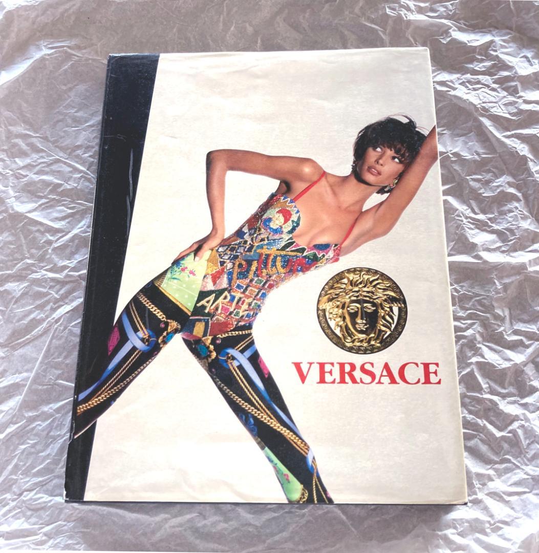 

[USED] Versace Signatures Abbeville Press