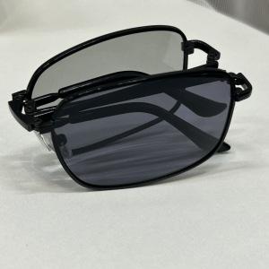 Metal fashion high-end sunglasses men's sunscreen sunglasses women's folding sense of radiation protection experts explosion