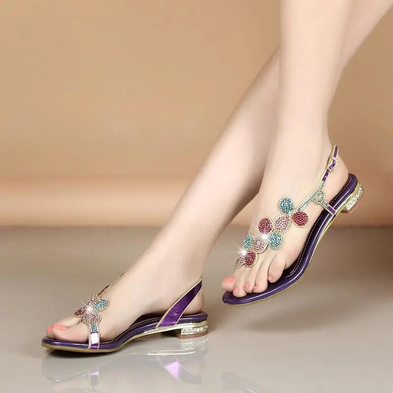 Fashion Summer New Leather Ladies Sandals Rhinestone Low Heel Sandals Flat Bottom Clip Toe Thick Heel Flowers Luxury Sandals Gift