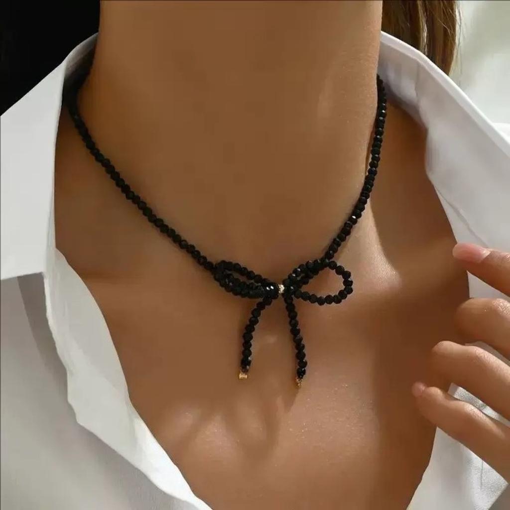 Crystal Bowknot Choker Necklace for Girls Trendy Romantic Handmade Rice Beads Short Neck Chain Jewelry Gift for Friends