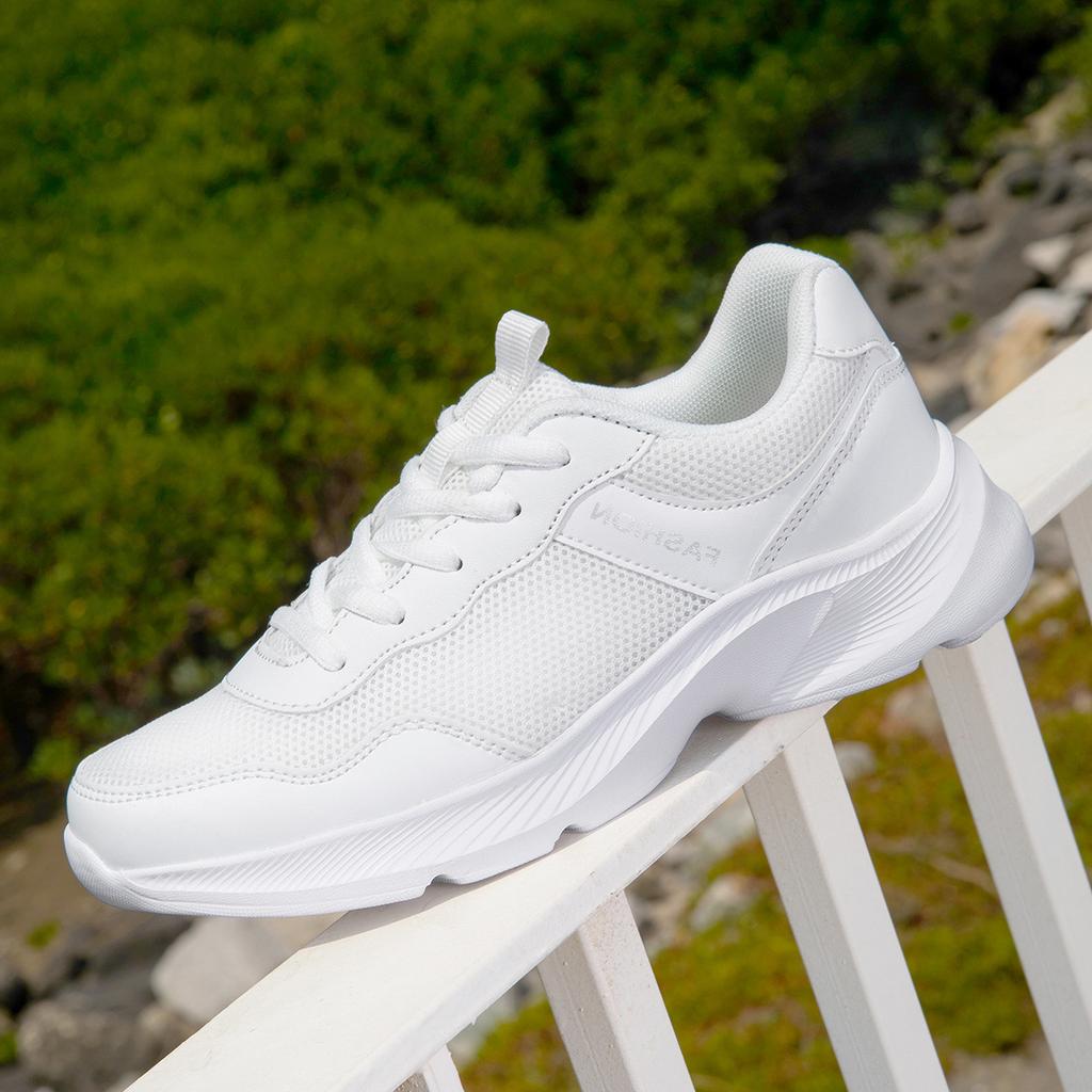 All black sports shoes, mesh breathable casual shoes, not tired after standing for a long time, soft-soled non-slip running shoes