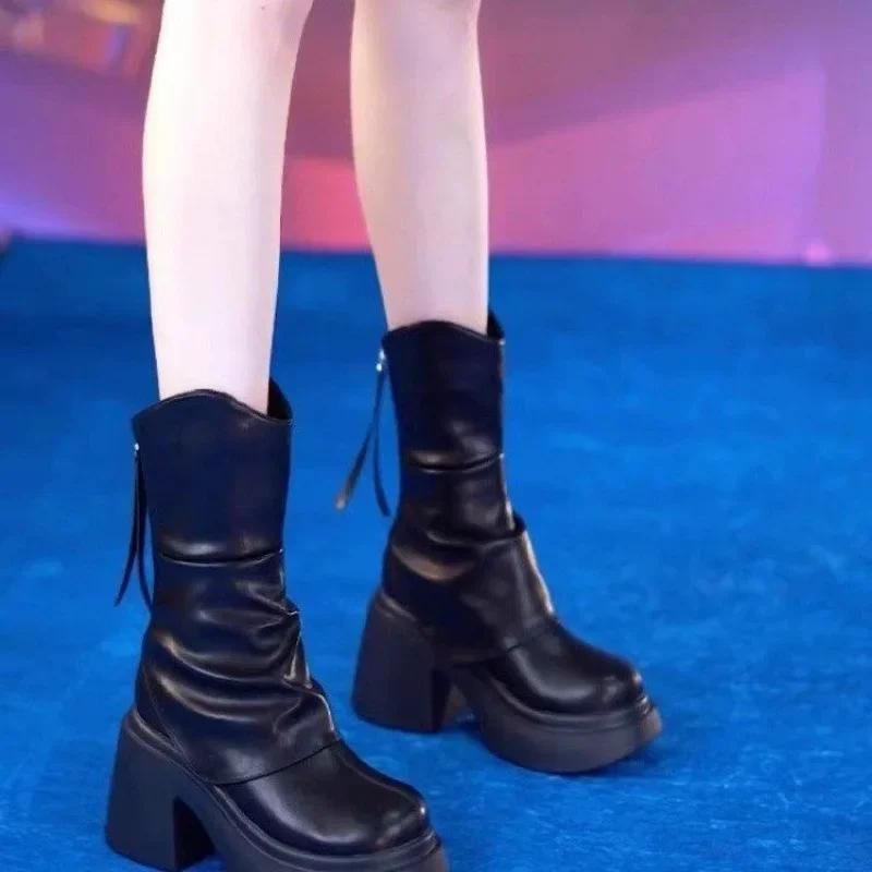 Autumn and Winter New Thick Soled Short Boots for Women, Fashionable Soft Leather Waterproof Height Increasing Slim Boots