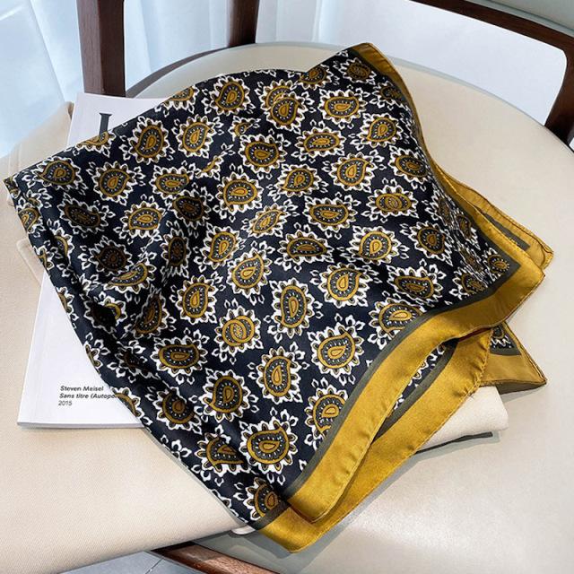 Nový 70*70cm Hodvábny Saténový Šatka na Vlasy Dámska Vreckovka S Potlačou Štvorcová Čelenka Bandana Malý Nákrčník Hidžáb Dáma Dievča