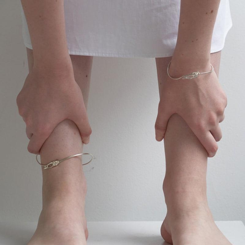 SENSE OPTIC wavy anklet