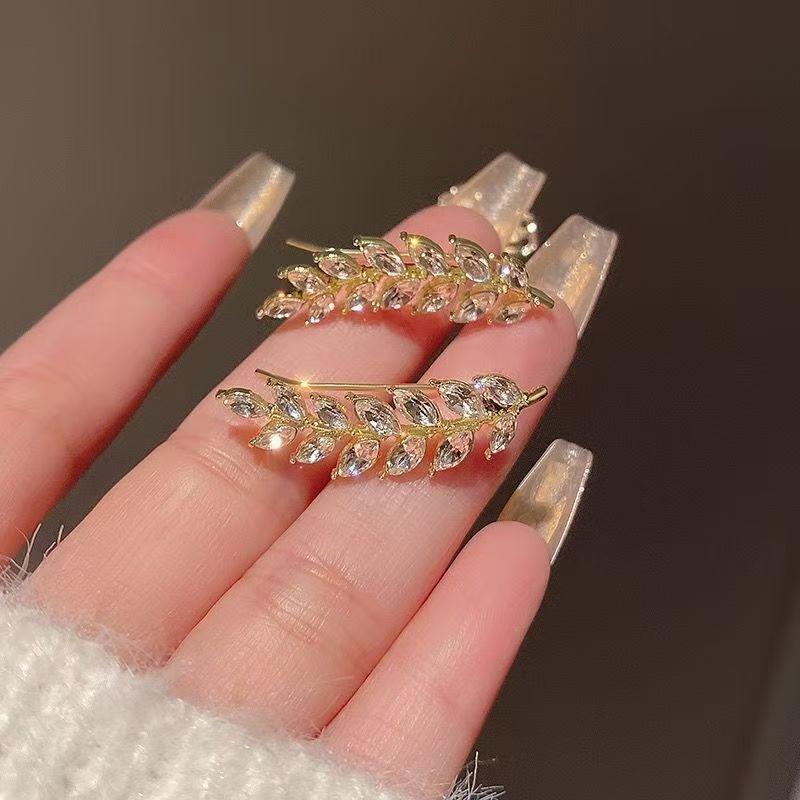2025 Chic Zircon Wheat Ear Earrings: Luxe Design Ear Clips for Women
